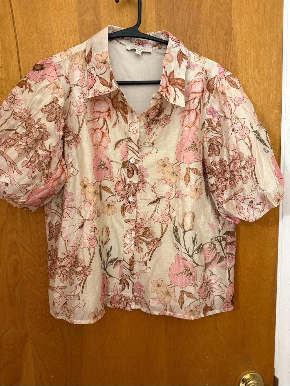 Lucky and Coco Woven Floral Button-Up Top in Soft Pink and Cream